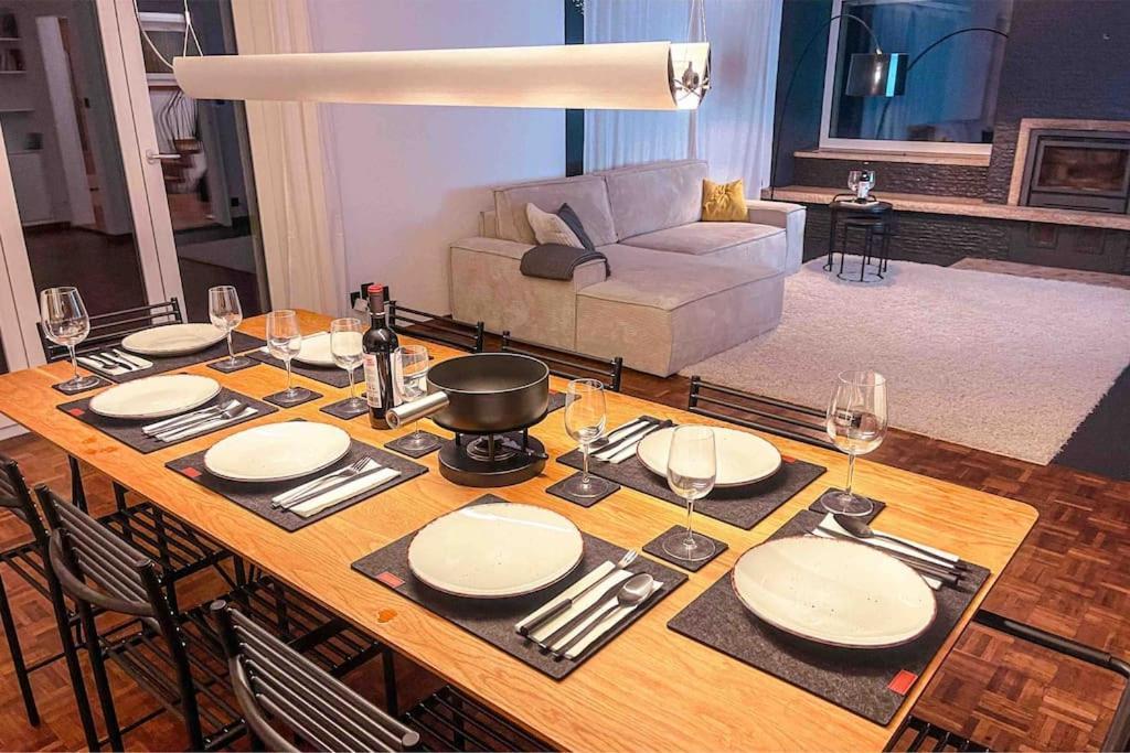 -the Urbanist- Mountainview Parking Garden 3bd Casa vacanze Unterseen