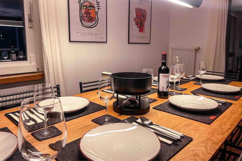 -the Urbanist- Mountainview Parking Garden 3bd Hébergement de vacances *