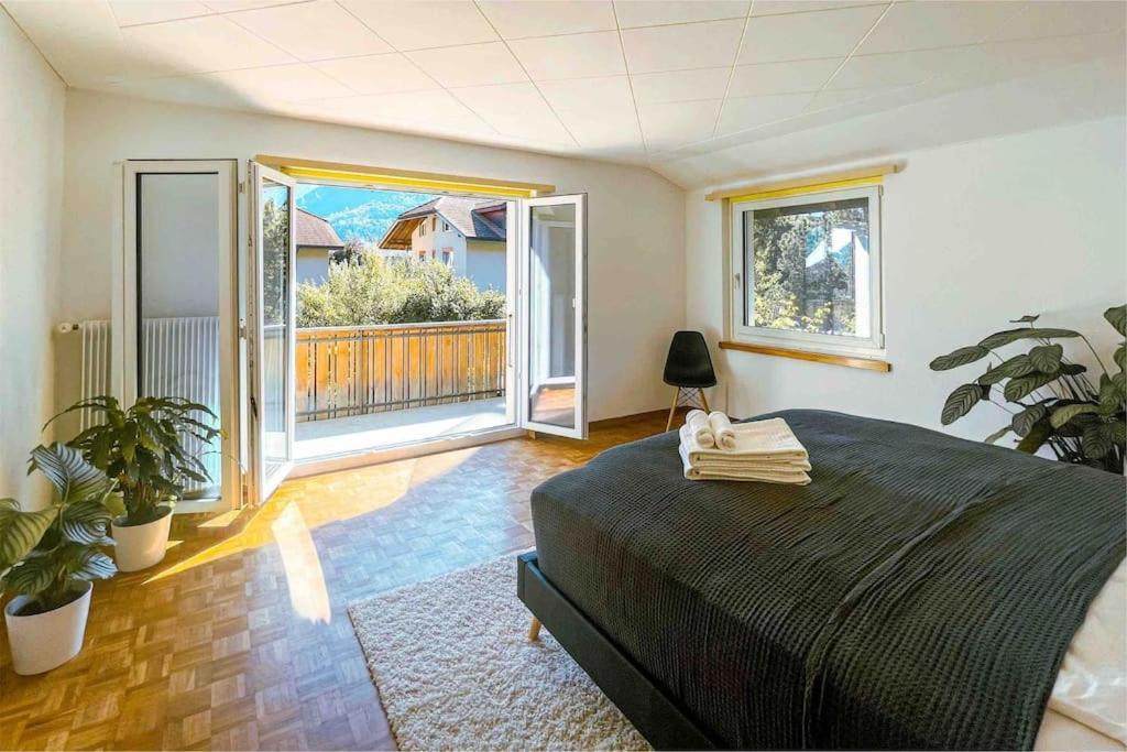 -the Urbanist- Mountainview Parking Garden 3bd Unterseen